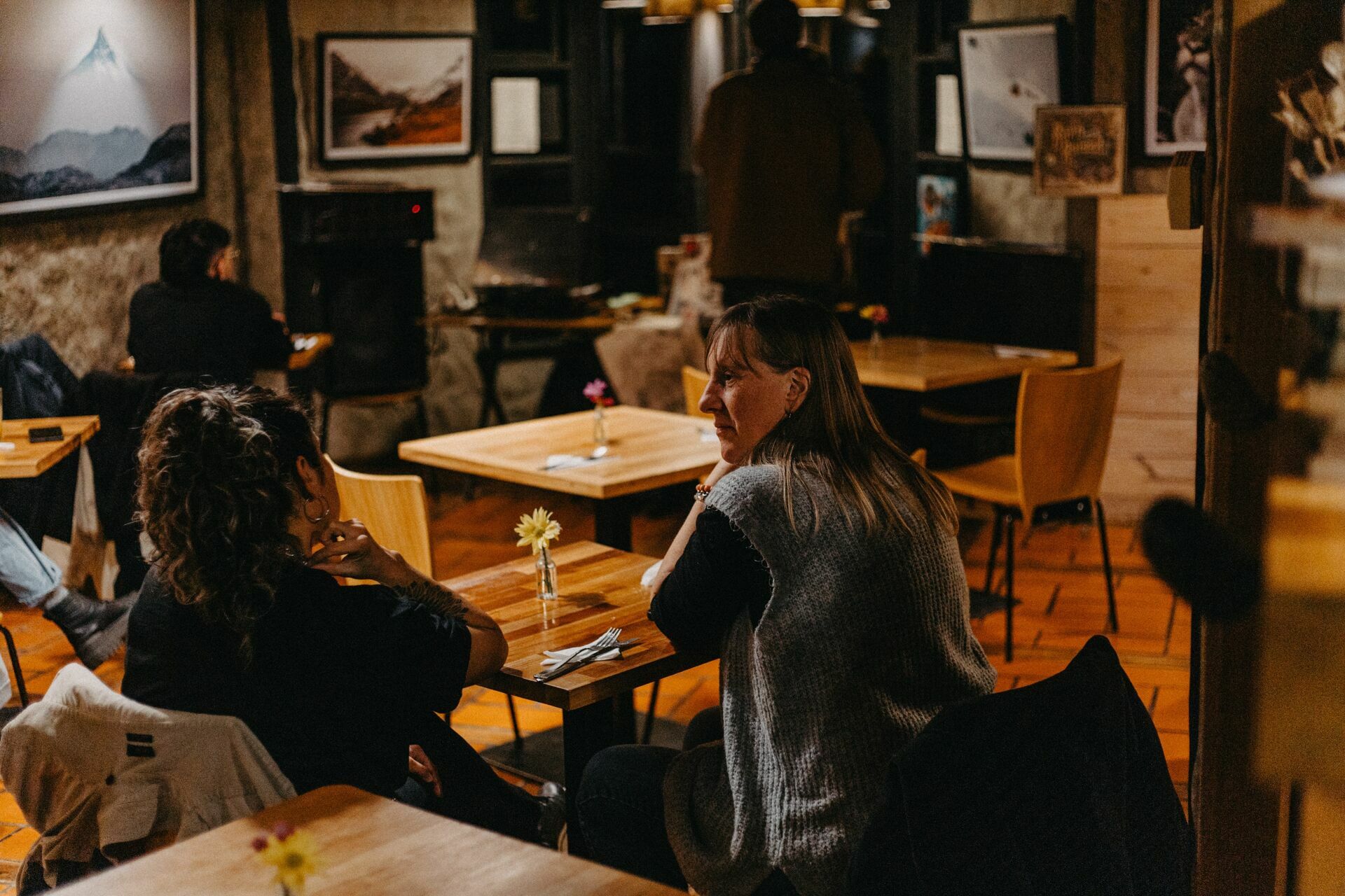 Foto Rolê Local: Uma noite gastronômica ao som de vinil em Vertiente - Bariloche. - Imagem 23