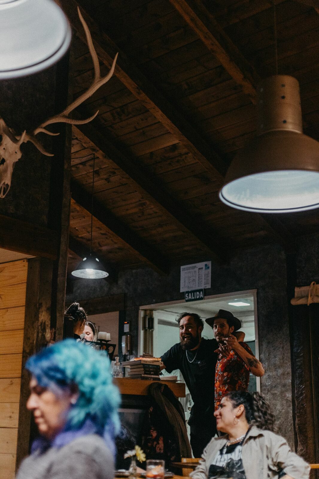 Foto Rolê Local: Uma noite gastronômica ao som de vinil em Vertiente - Bariloche. - Imagem 48