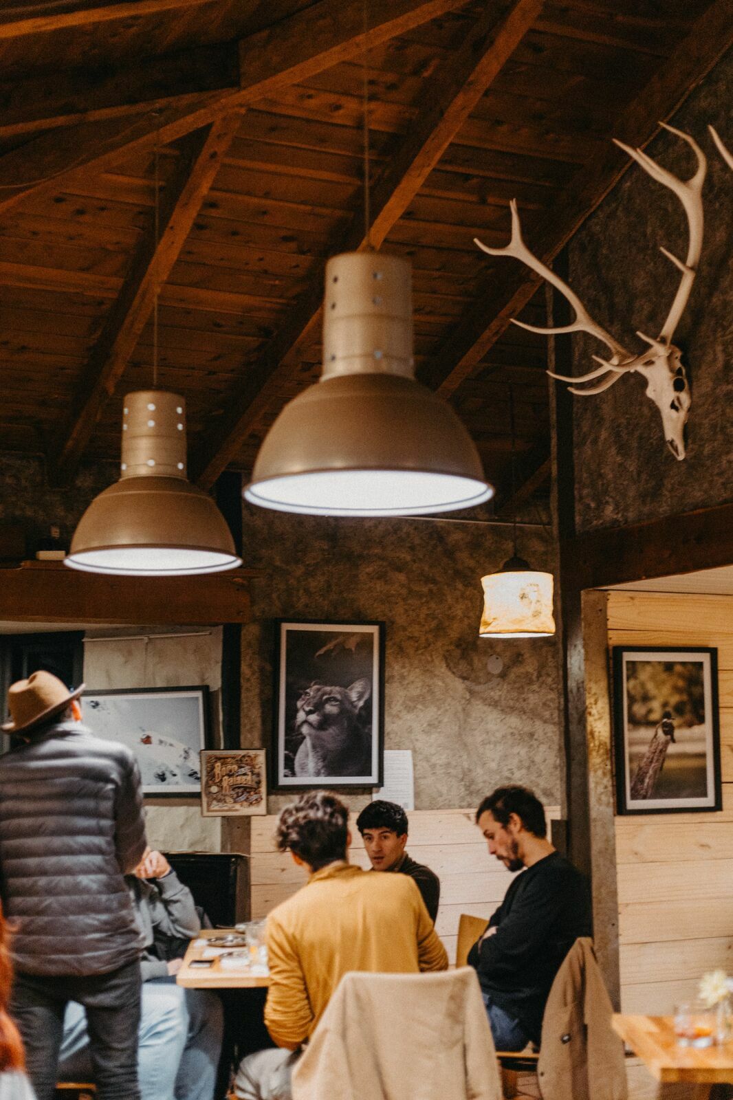 Foto Rolê Local: Uma noite gastronômica ao som de vinil em Vertiente - Bariloche. - Imagem 56